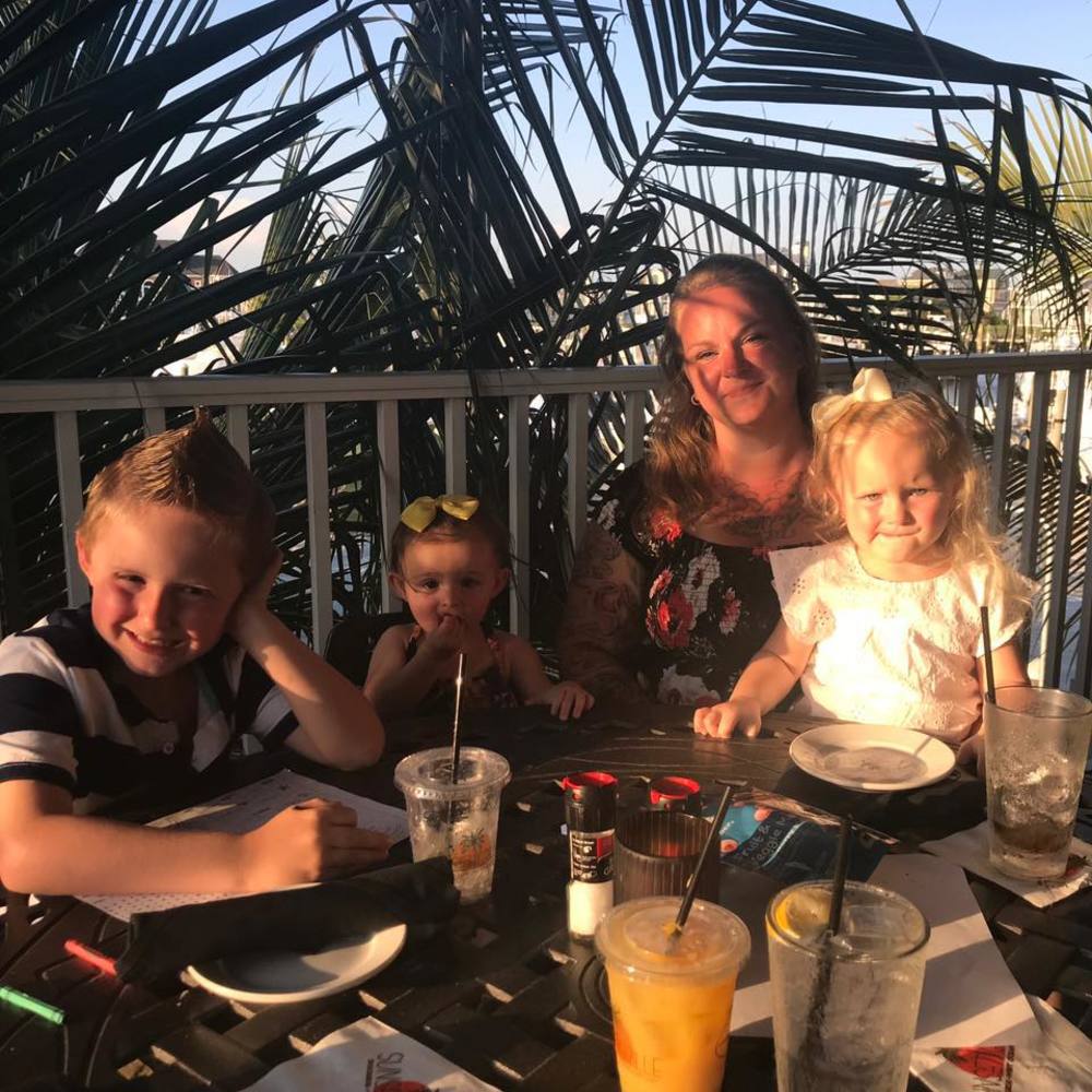 Meet your Posher, Crystal